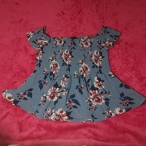 Floral flowy crop top